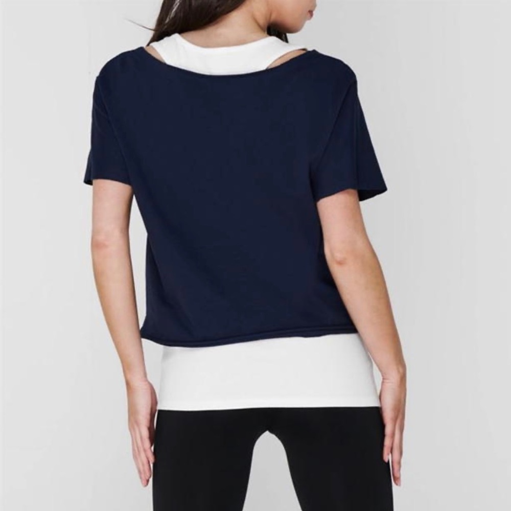 TRENDY TOP ULTIMATE LAYERING ACCESSORY-LAYER YOUR LOOK WITHOUT THE BULK